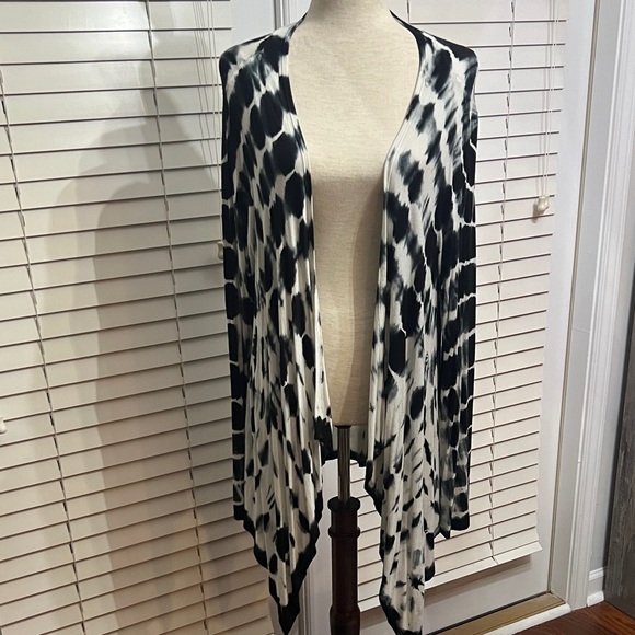 Lucy & Laurel Tie Dye Cardigan - Picture 1 of 6